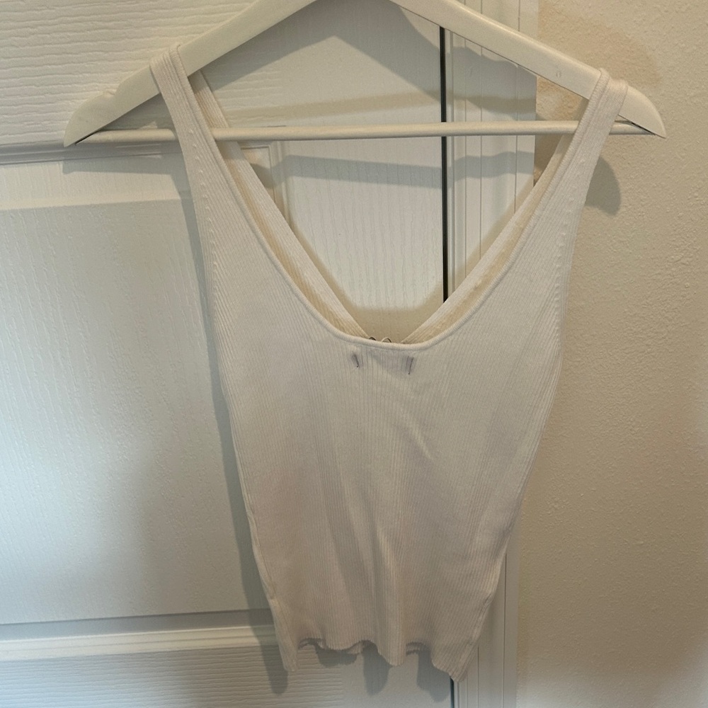 Mango Cream Ribbed V-Neck Tank Top - Picture 3 of 3